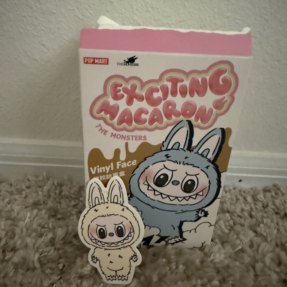 Exciting Macaron Vinyl Face Figure